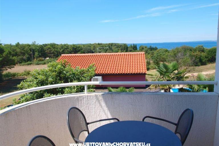 Apartmaji z bazenom Jadranka – foto 9
