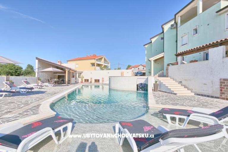 Apartmaji z bazenom Štinjan – foto 3