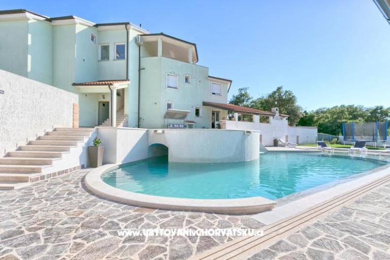 Apartmaji z bazenom Štinjan – foto 6