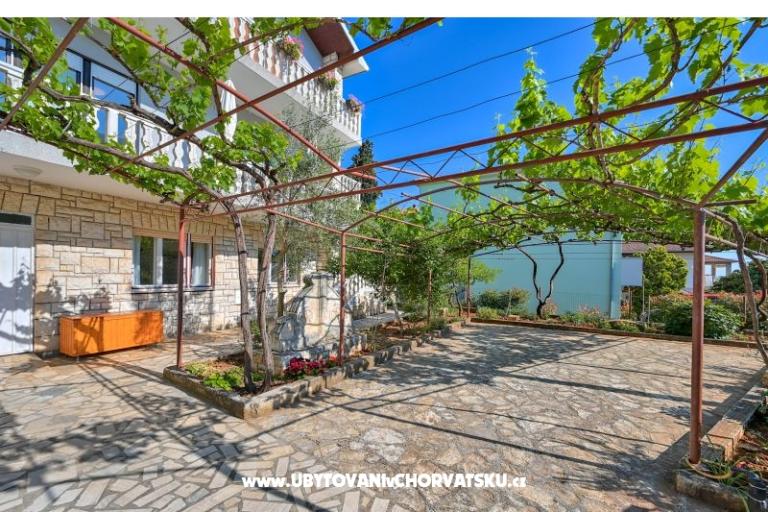 Apartmaji Milos – foto 2