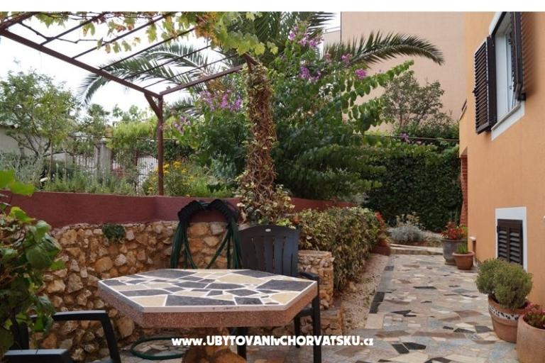 Privatna hiša – foto 12