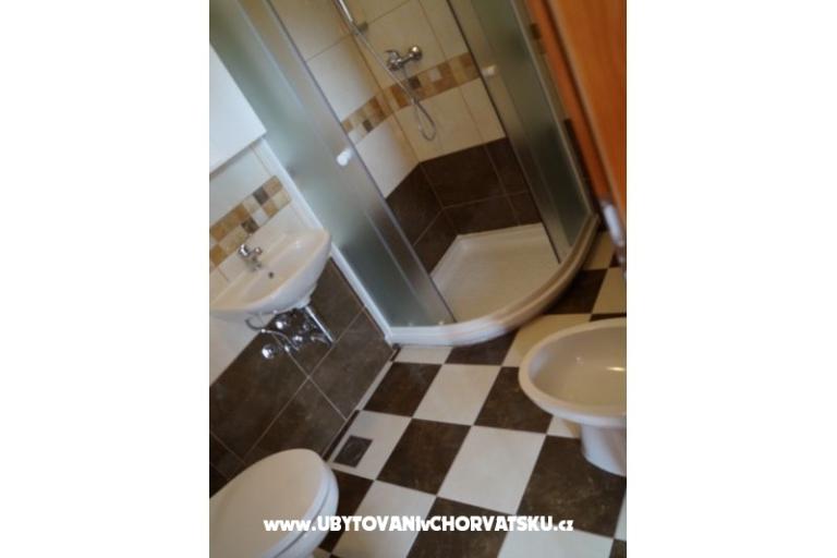 Privatna hiša – foto 9