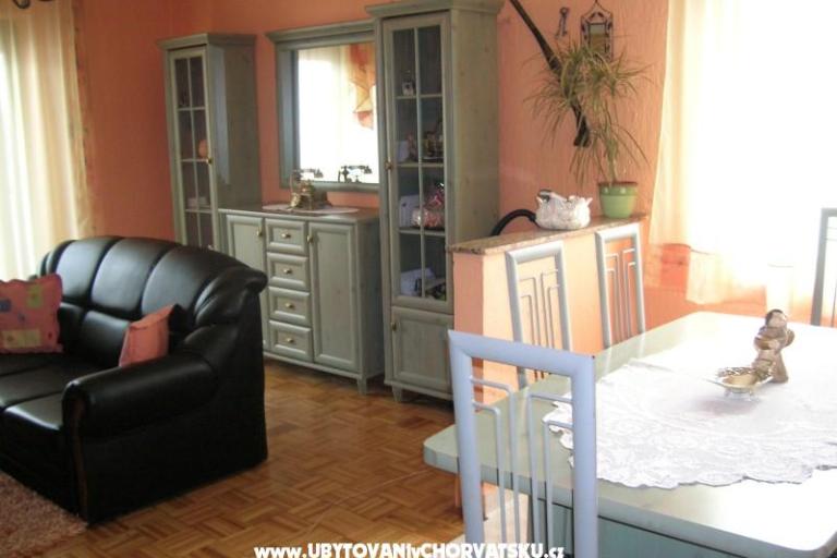 Apartma Hiša Vesna – foto 15
