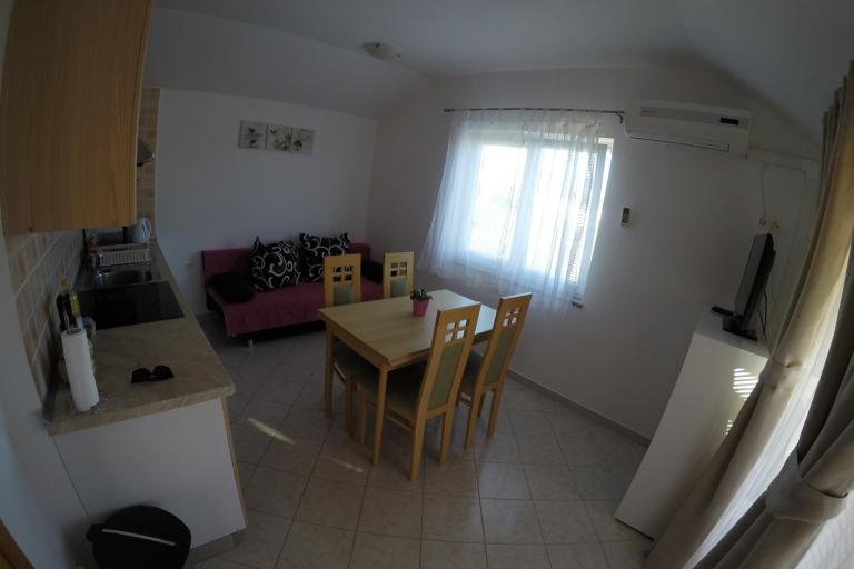Apartmaji Laura – foto 6