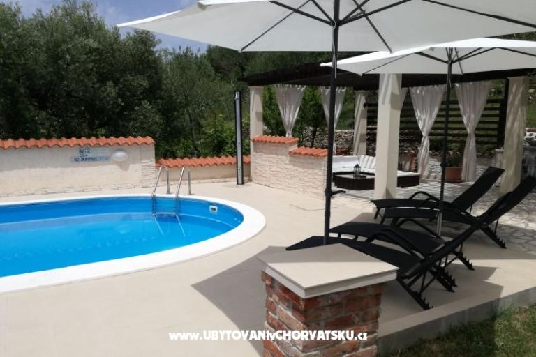 Apartmaji Matusan – foto 17