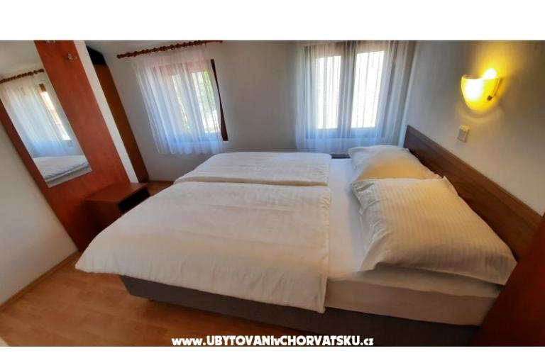 Apartmaji Pulić  Old Town Rab – foto 8