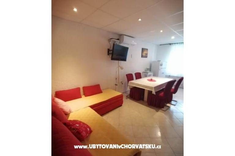 Apartmaji Sindi 1,2           APART – foto 16