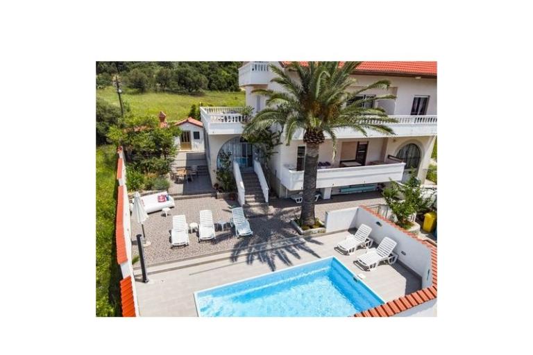 Apartmaji Anny z bazenom – foto 11