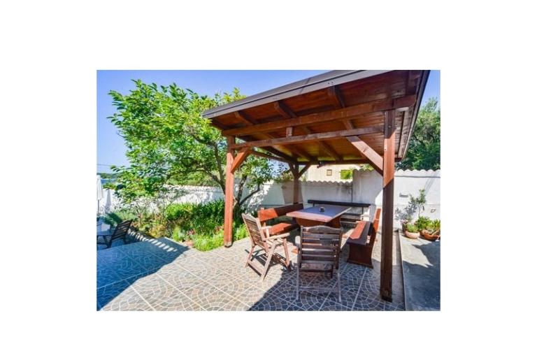 Apartmaji Anny z bazenom – foto 12