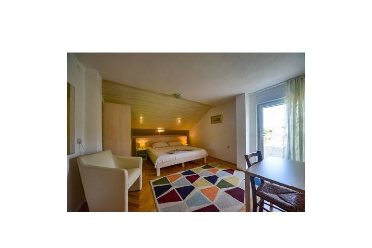 Apartmaji Anny z bazenom – foto 17