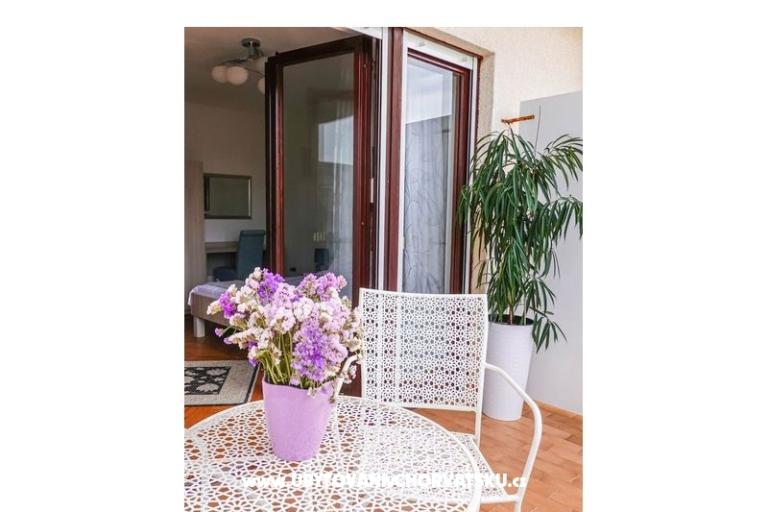 Apartmaji Anny z bazenom – foto 18