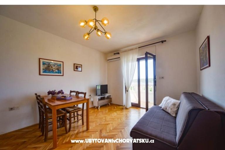 Apartmaji Anny z bazenom – foto 38