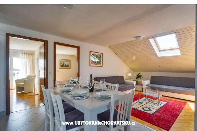 Apartmaji Anny z bazenom – foto 41