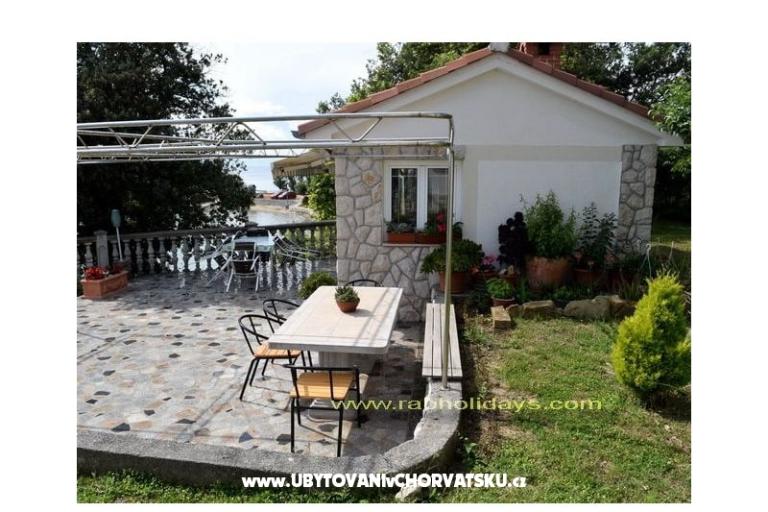 Hiša Ana directly by the beach – foto 4