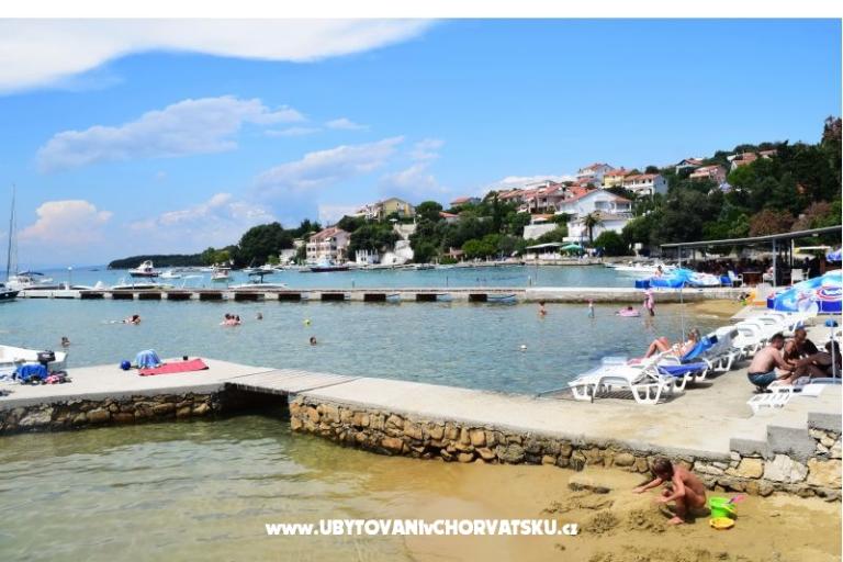 Hiša Ana directly by the beach – foto 7