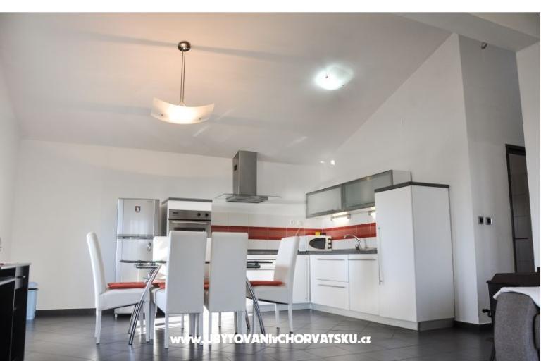 Apartmaji Irena – foto 8