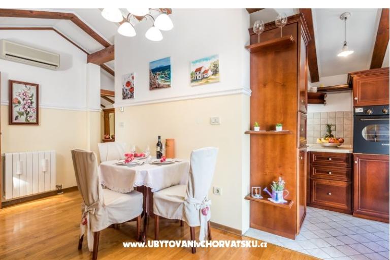 Apartmaji Ingrid – foto 9