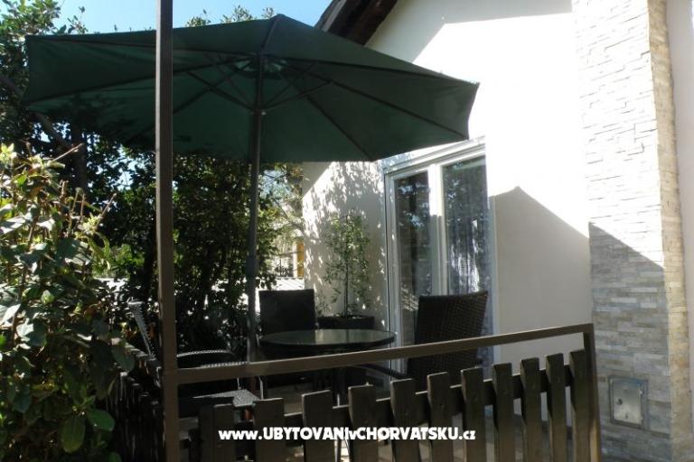 Apartma Laurel – foto 8