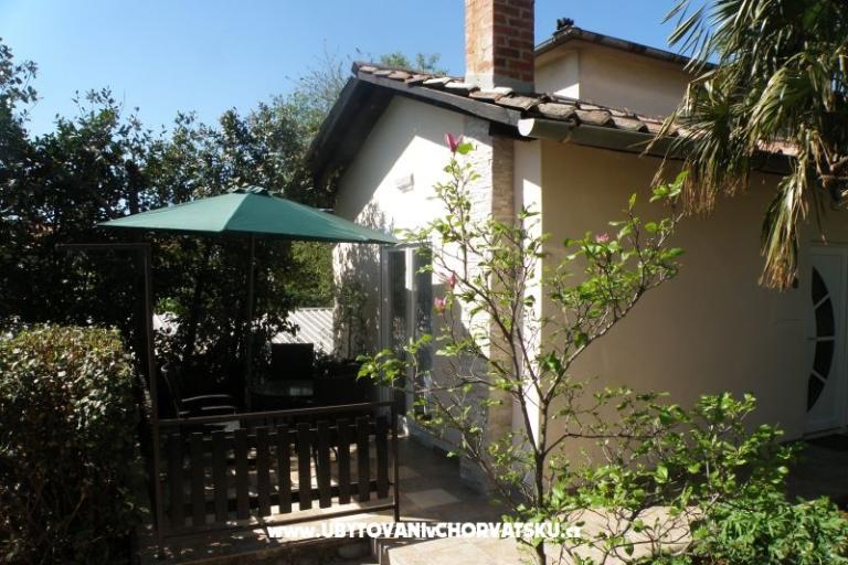 Apartma Laurel – foto 9
