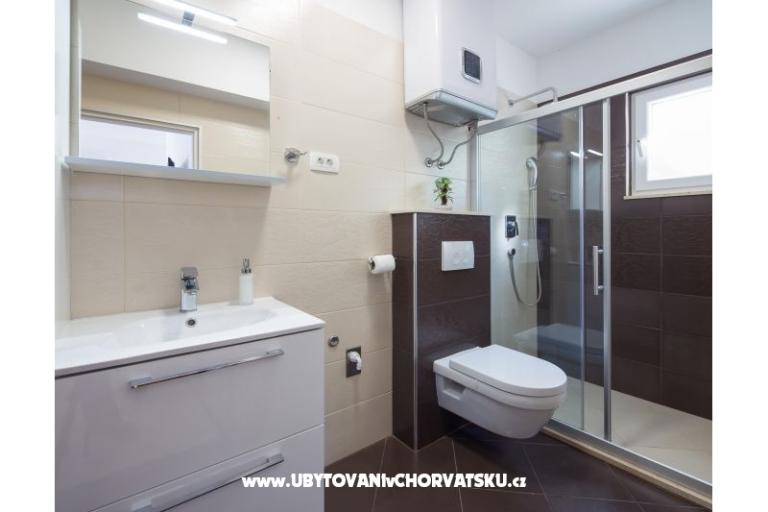 Apartmaji Bose -Rogoznica – foto 10