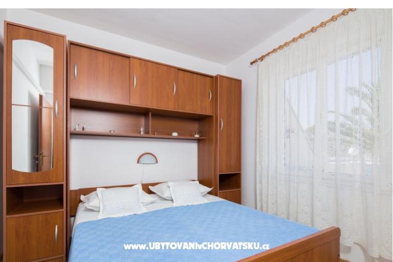Apartmaji Bose -Rogoznica – foto 7