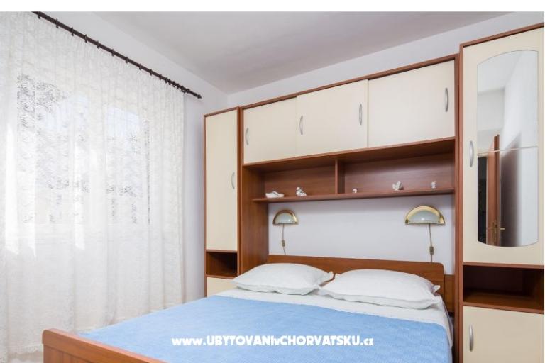 Apartmaji Bose -Rogoznica – foto 8