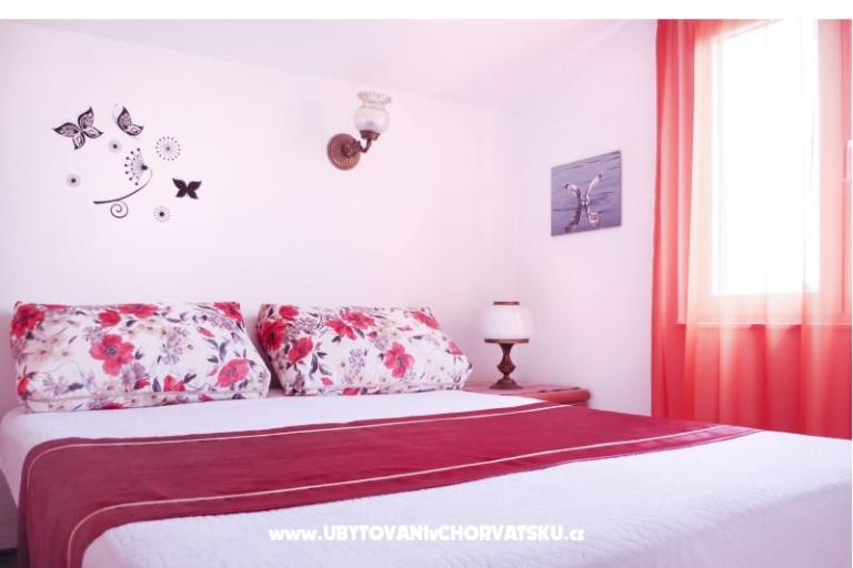 Apartmaji Nives – foto 14