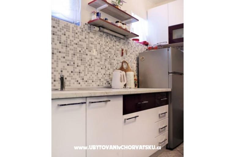 Apartmaji Nives – foto 18