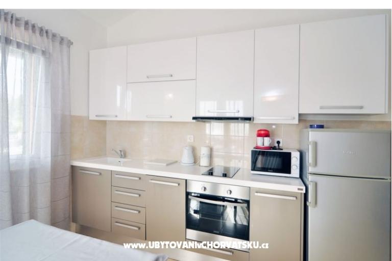 Apartmaji Panorama s bazenom – foto 6