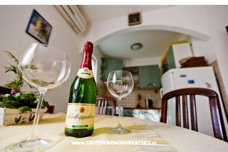 Apartmaji Roje – foto 15