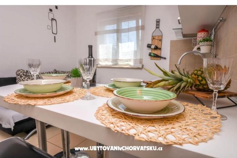 Apartmaji Captain`s house – foto 16