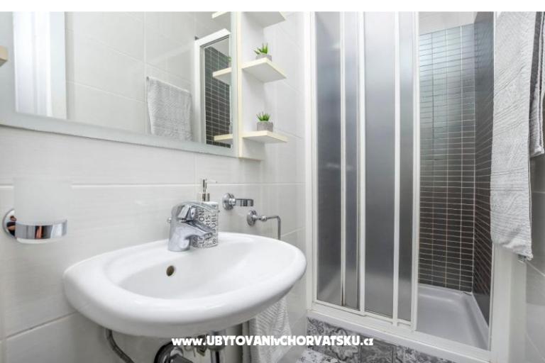 Apartmaji Captain`s house – foto 17