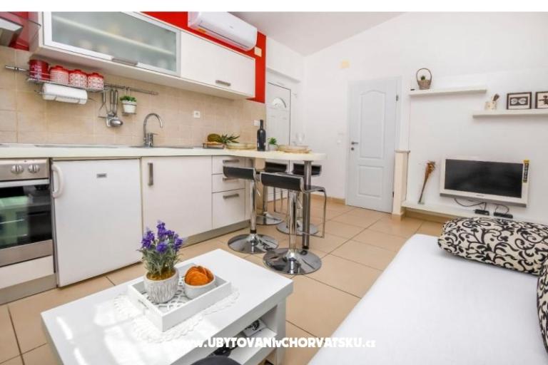 Apartmaji Captain`s house – foto 22