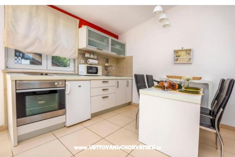 Apartmaji Captain`s house – foto 23