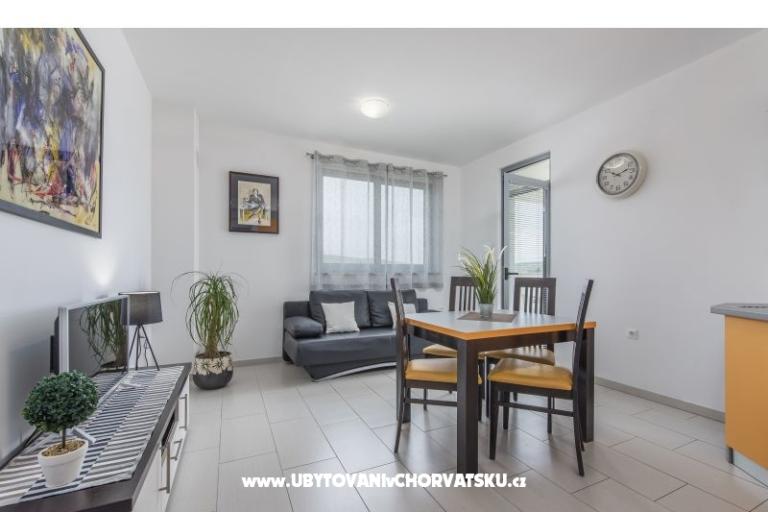 Apartmaji Kimi with swimming pool  – foto 10