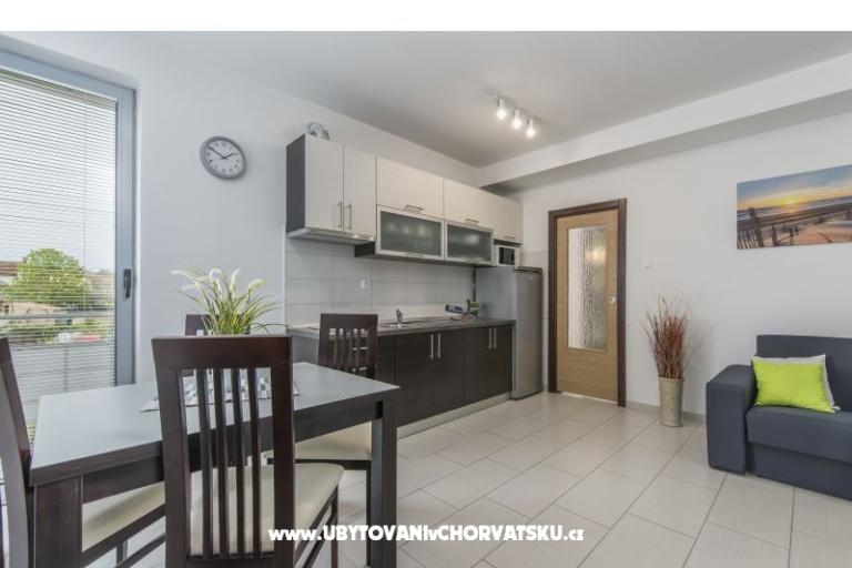Apartmaji Kimi with swimming pool  – foto 15