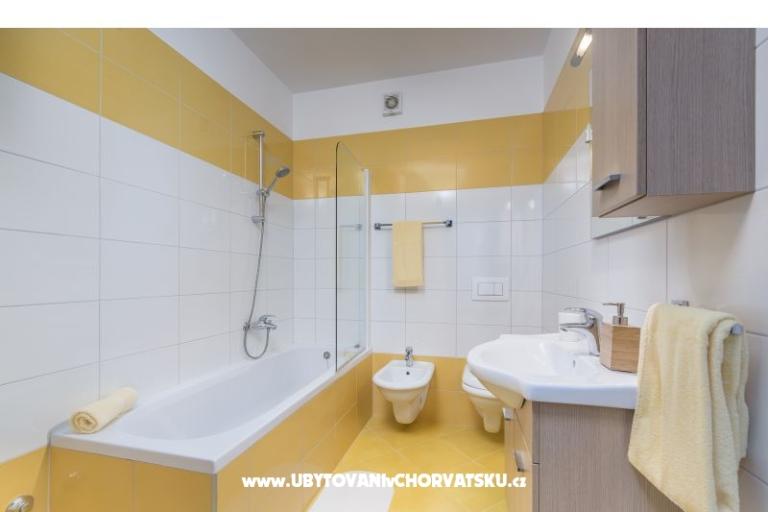Apartmaji Kimi with swimming pool  – foto 18