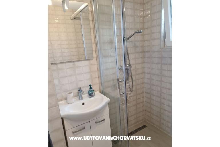 Apartma Brodarica Beach – foto 13