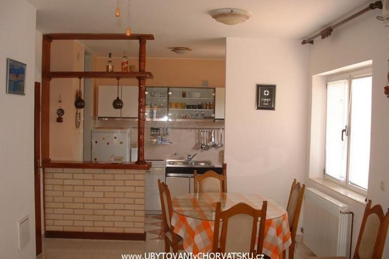 Apartma Ruzmarino – foto 4