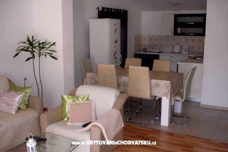 Apartmaji Lucija – foto 18