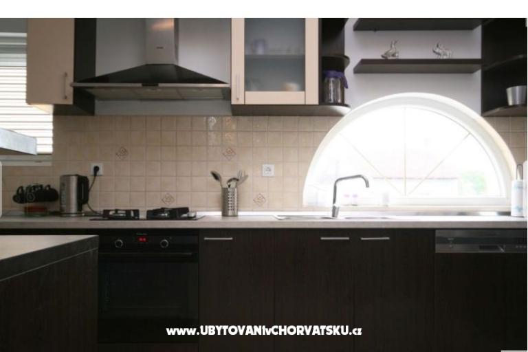 Apartmaji Naomi – foto 15