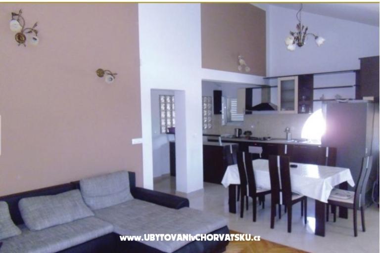 Apartmaji Naomi – foto 7