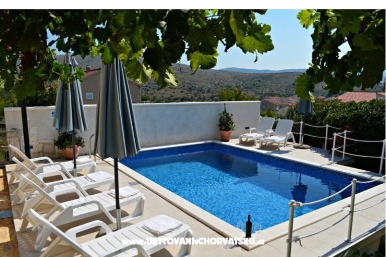 Apartmaji Villa RA – foto 2