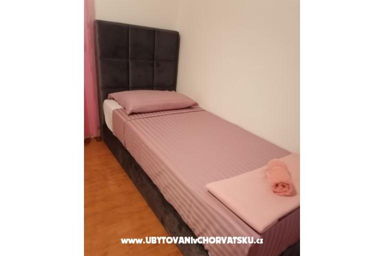 Apartmaji SEA STAR – foto 15