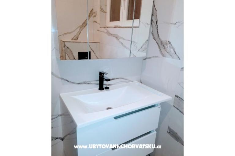 Apartmaji SEA STAR – foto 18