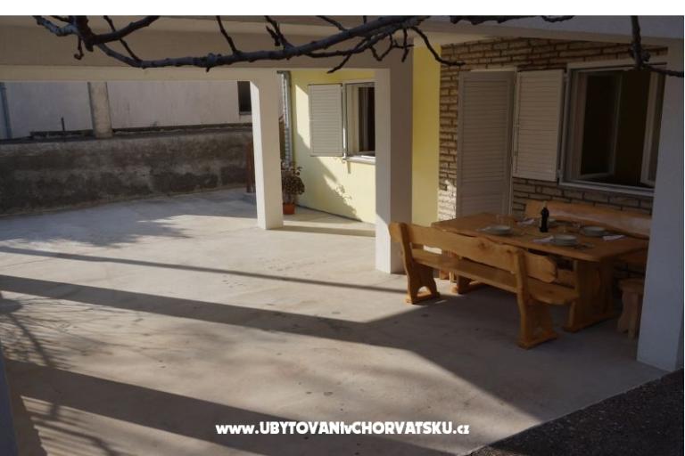 Apartmaji Garden – foto 3