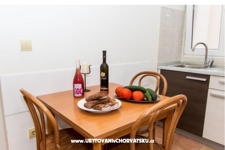 Apartma Zaboric Terrace – foto 6