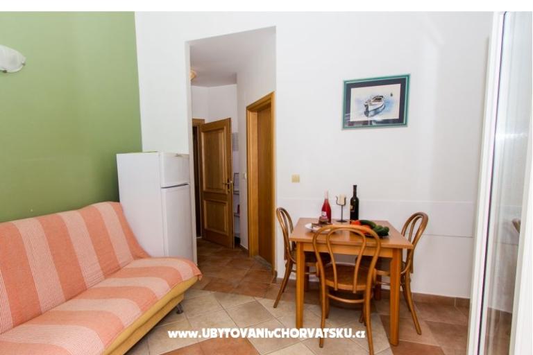 Apartma Zaboric Terrace – foto 9