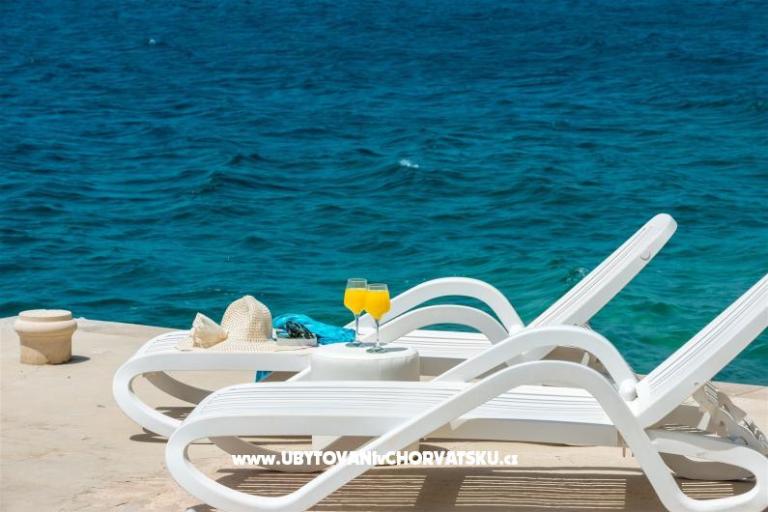 Villa Ratac Beach Apartmaji – foto 3