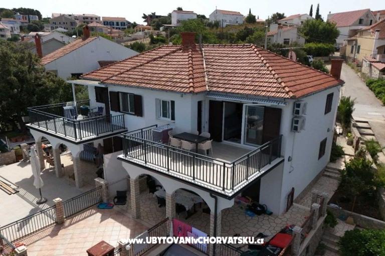 Apartmaji Oli – foto 2